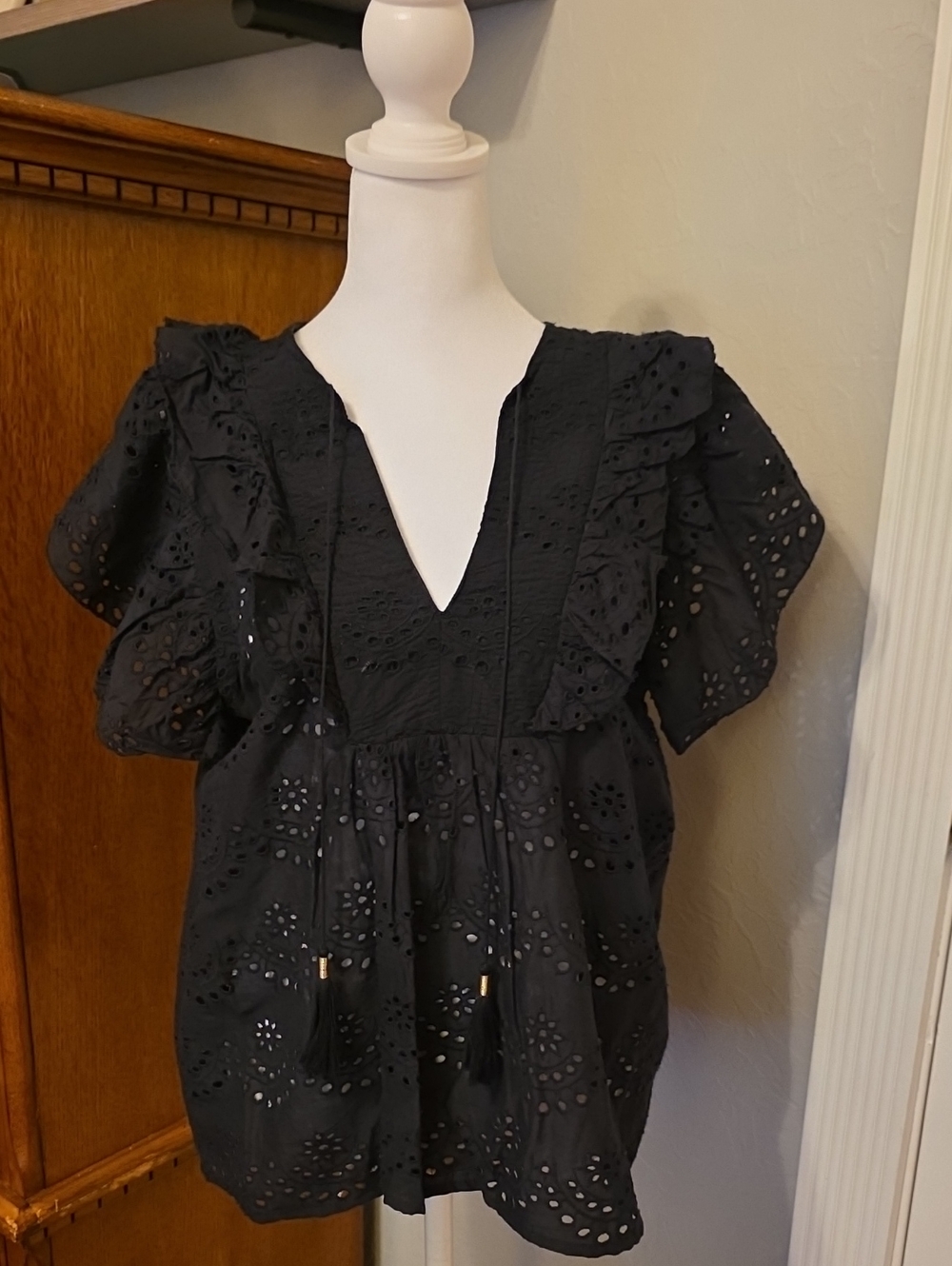 Artelier By Nicole Miller Black Eyelet Top, Medium